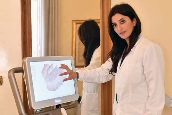 Dottoressa Alessandra Leonardi - Chirurgo Maxillo-Facciale