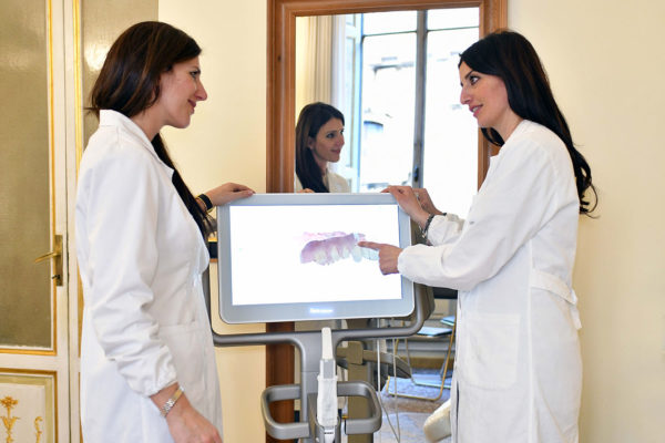 Dottoressa Alessandra Leonardi - Chirurgo Maxillo-Facciale